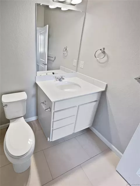 Bath - 14948 E Belleview Ave, Aurora, CO 80015 photo 3 of 4