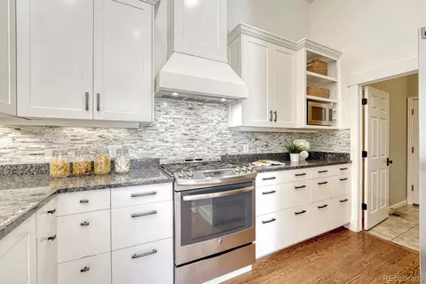 Kitchen - 8300 Fairmount Dr #E101, Denver, CO 80247 photo 2 of 6