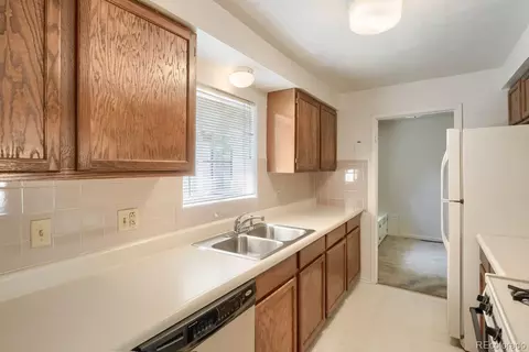 Kitchen - 7220 E 4th Ave, Denver, CO 80220 photo 1 of 2
