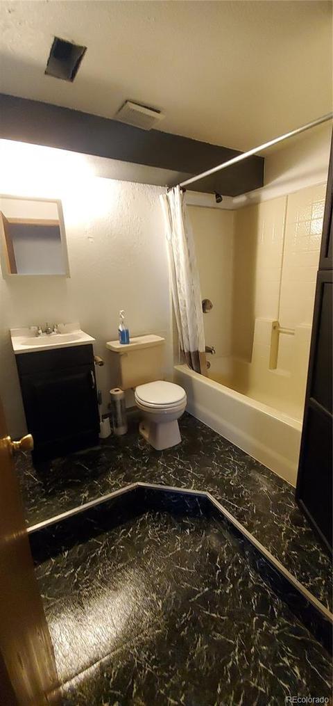 5520 Carson St, Denver, CO 80239 photo 22