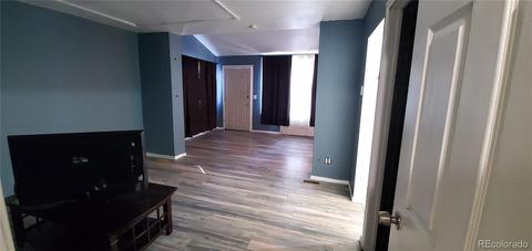 5520 Carson St, Denver, CO 80239 photo 13