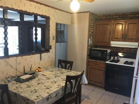13093 Robins Dr, Denver, CO 80239 photo 4