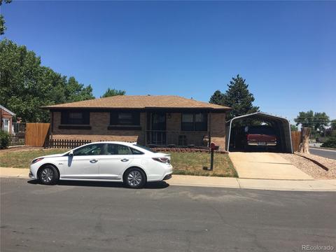 13093 Robins Dr, Denver, CO 80239 photo 1