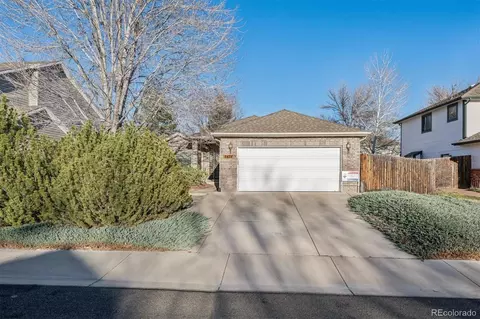 2434 Maplewood Cir W, Longmont, CO 80503