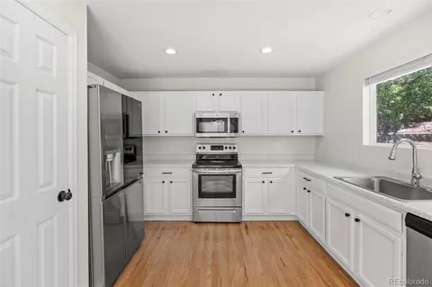 Kitchen - 22130 E Berry Pl, Aurora, CO 80015 photo 1 of 2
