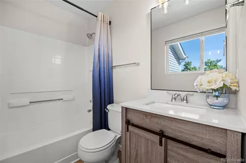 Bath - 22130 E Berry Pl, Aurora, CO 80015 photo 1 of 3