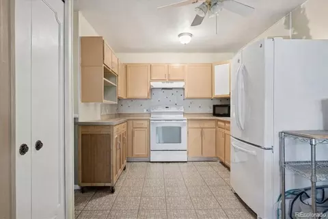 660 S Alton Way #2D, Denver, CO 80247