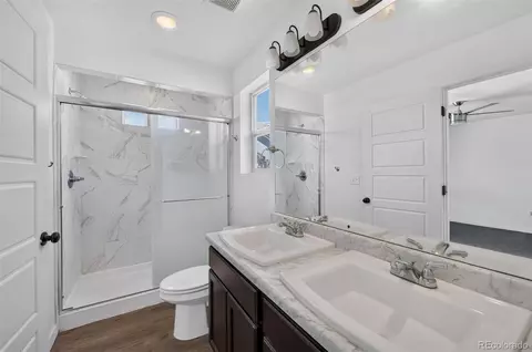 Bath - 19133 E 54th Pl, Denver, CO 80249 photo 3 of 5