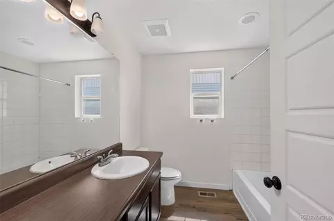 Bath - 19133 E 54th Pl, Denver, CO 80249 photo 4 of 5