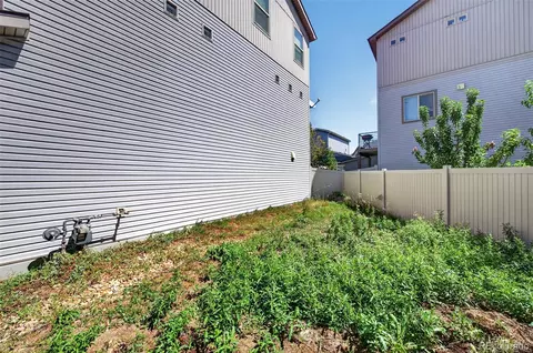 Exterior - 19133 E 54th Pl, Denver, CO 80249 photo 6 of 7