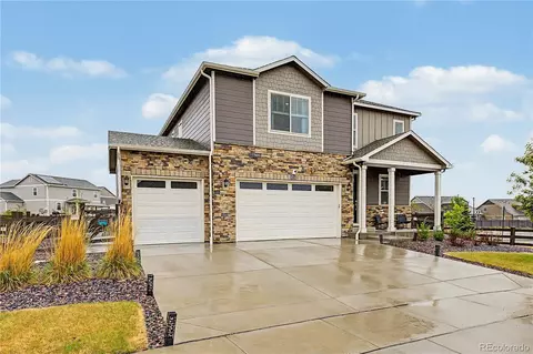 15704 Roslyn St, Thornton, CO 80602