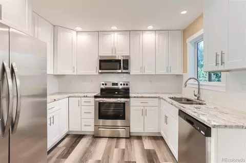 811 Uvalda St, Aurora, CO 80011