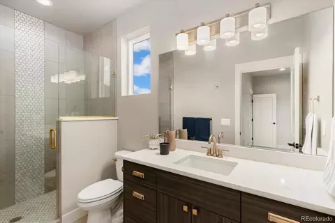 Bath - 1115 E St, Salida, CO 81201 photo 2 of 6