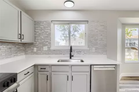 Kitchen - 20339 E Powers Pl, Centennial, CO 80015 photo 2 of 3