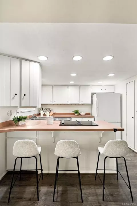 Kitchen - 9090 E Nassau Ave, Denver, CO 80237 photo 3 of 8
