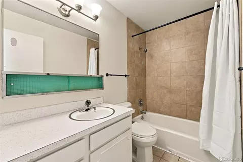 Bath - 9090 E Nassau Ave, Denver, CO 80237 photo 4 of 5