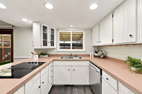 Kitchen - 9090 E Nassau Ave, Denver, CO 80237 photo 5 of 8