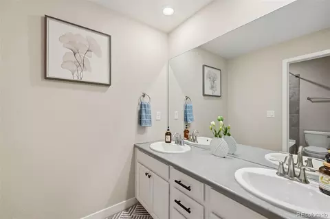 Bath - 17668 Eclipse St, Broomfield, CO 80023 photo 4 of 5