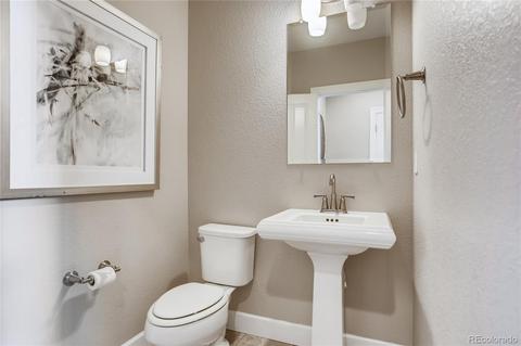 8449 E 54th Pl, Denver, CO 80238 photo 6