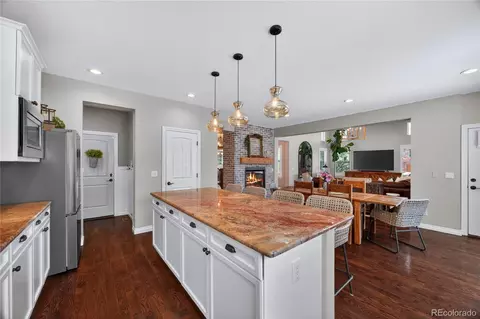 Kitchen - 6726 S Quantock Way, Aurora, CO 80016 photo 2 of 2