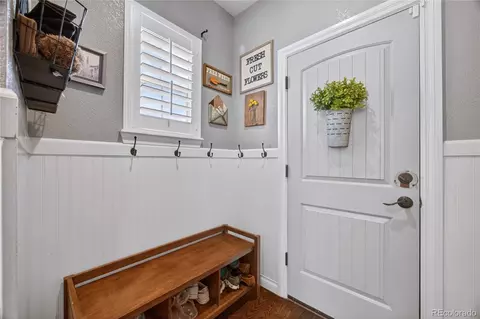 Entry Way - 6726 S Quantock Way, Aurora, CO 80016 photo 3 of 4