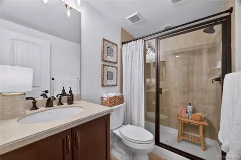 Bath - 6726 S Quantock Way, Aurora, CO 80016 photo 6 of 6