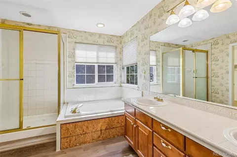 Bath - 5974 Sparrow Ave, Longmont, CO 80504 photo 2 of 4