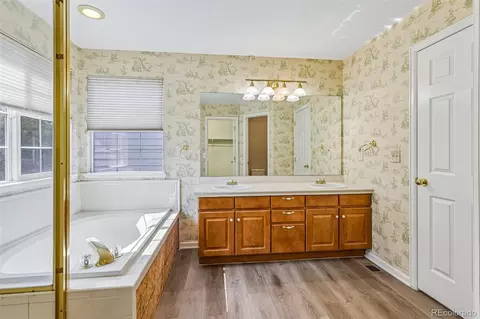 Bath - 5974 Sparrow Ave, Longmont, CO 80504 photo 3 of 4