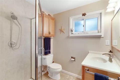 Bath - 6686 High Dr, Morrison, CO 80465 photo 2 of 2