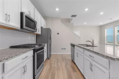 Kitchen - 21323 E 59th Pl, Aurora, CO 80019 photo 2 of 2