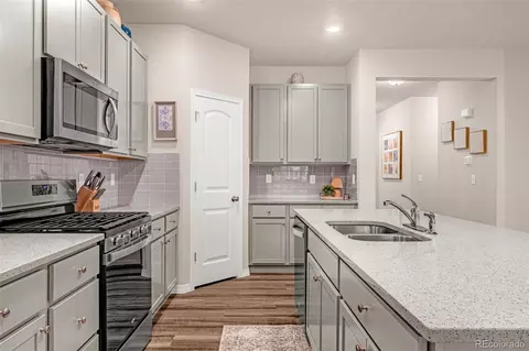 Kitchen - 10894 Rolling Peaks Dr, Peyton, CO 80831 photo 4 of 5