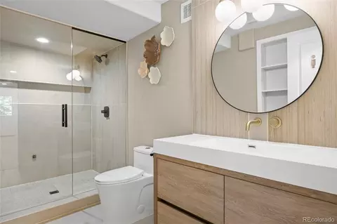 Bath - 21499 E Nassau Ave, Aurora, CO 80013 photo 5 of 5