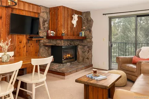 220 Village Dr #203, Granby, CO 80446