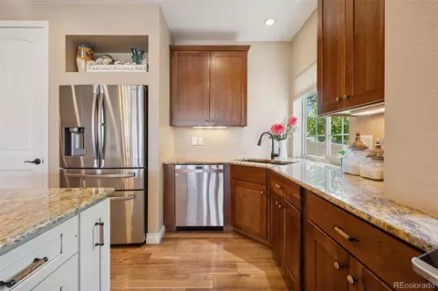 Kitchen - 19517 E 55th Ave, Denver, CO 80249 photo 5 of 6