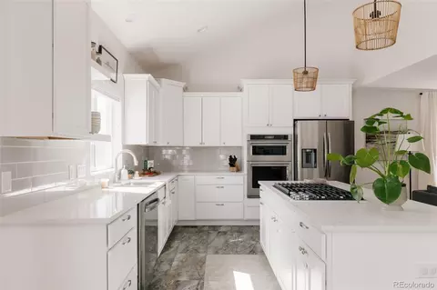 Kitchen - 8652 W 49th Pl, Arvada, CO 80002 photo 2 of 4