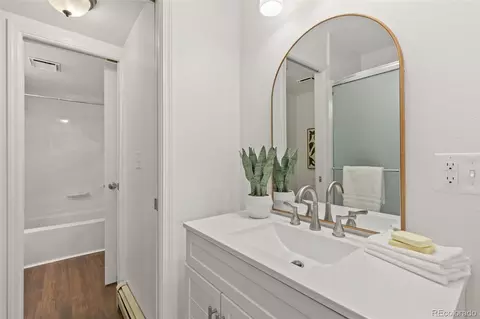 Bath - 3119 Bell Dr, Boulder, CO 80301 photo 2 of 5