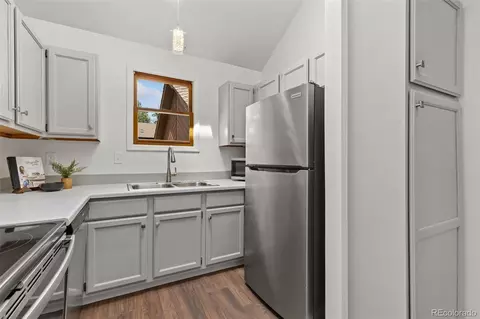 Kitchen - 3119 Bell Dr, Boulder, CO 80301 photo 2 of 3