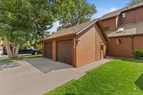 Exterior - 3119 Bell Dr, Boulder, CO 80301 photo 2 of 7