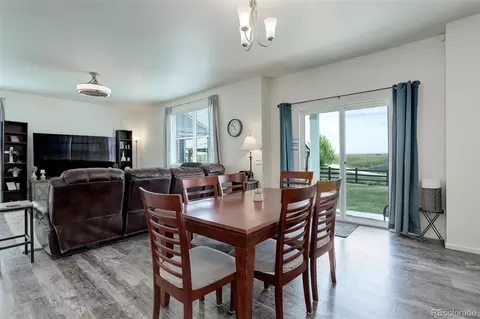 26752 E Byers Ave, Aurora, CO 80018 photo 4