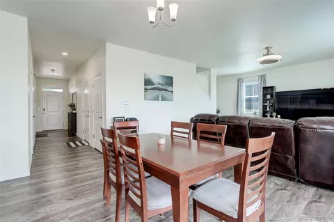 26752 E Byers Ave, Aurora, CO 80018 photo 15