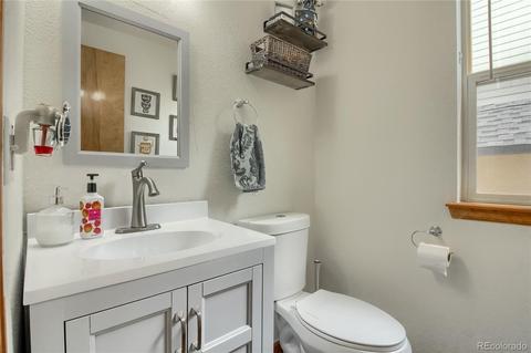 19485 E Bates Dr, Aurora, CO 80013 photo 25