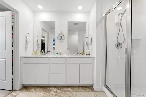 Bath - 630 Aspen Ave, Bennett, CO 80102 photo 2 of 3