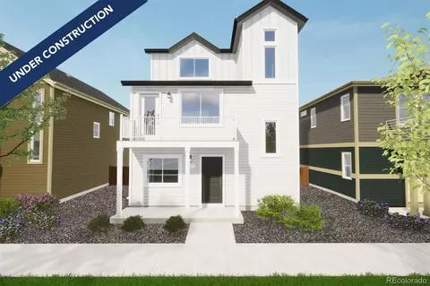 45008 Sunflower Ln, Bennett, CO 80102