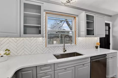 Kitchen - 334 Maple Dr, Frederick, CO 80530 photo 2 of 5