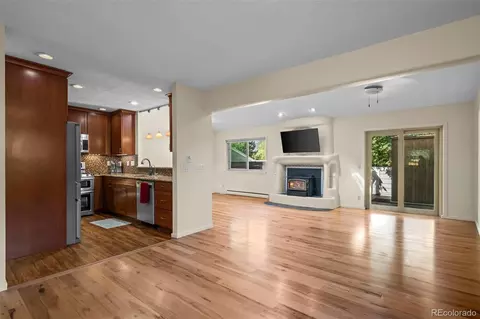 Living - 2953 Eagle Way, Boulder, CO 80301 photo 2 of 10
