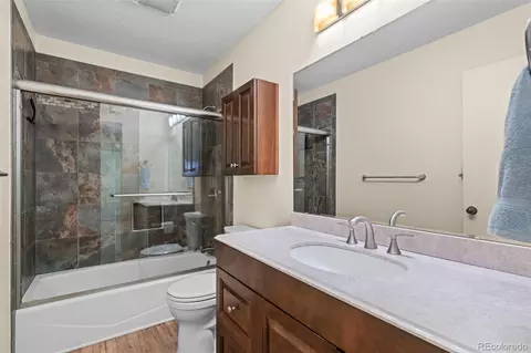 Bath - 2953 Eagle Way, Boulder, CO 80301 photo 2 of 5