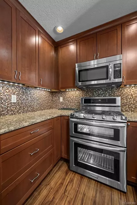 Kitchen - 2953 Eagle Way, Boulder, CO 80301 photo 3 of 4