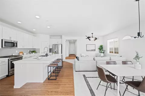 838 N Yantley St, Aurora, CO 80018