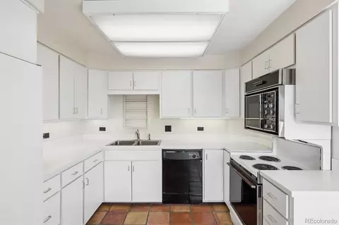 Kitchen - 2000 E 12th Ave #11C, Denver, CO 80206 photo 1 of 2