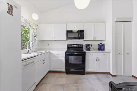 Kitchen - 17805 E Ada Dr, Aurora, CO 80017 photo 2 of 3